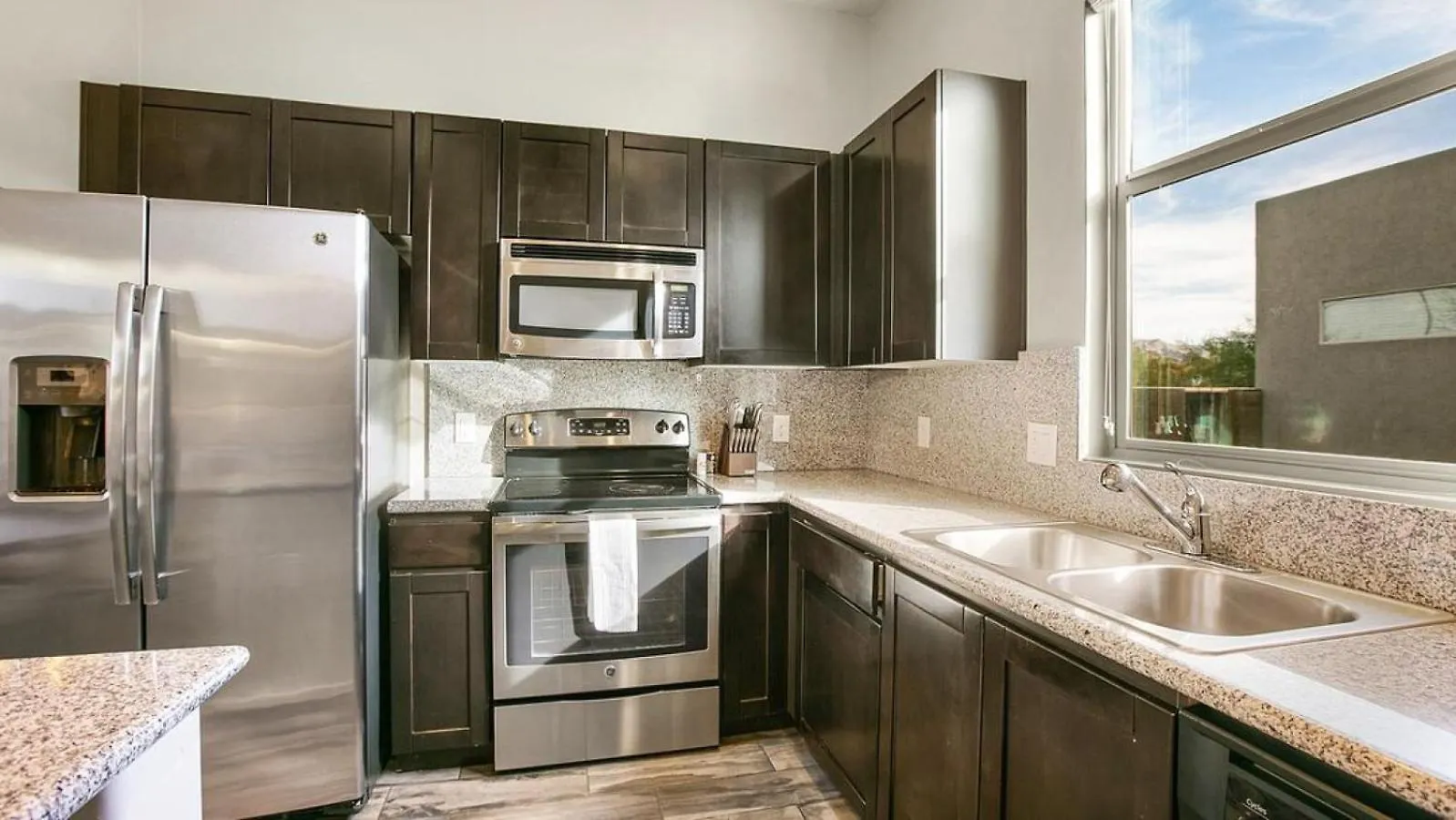 Landing At Vida East - 1 Bedroom In Church Hill リッチモンド